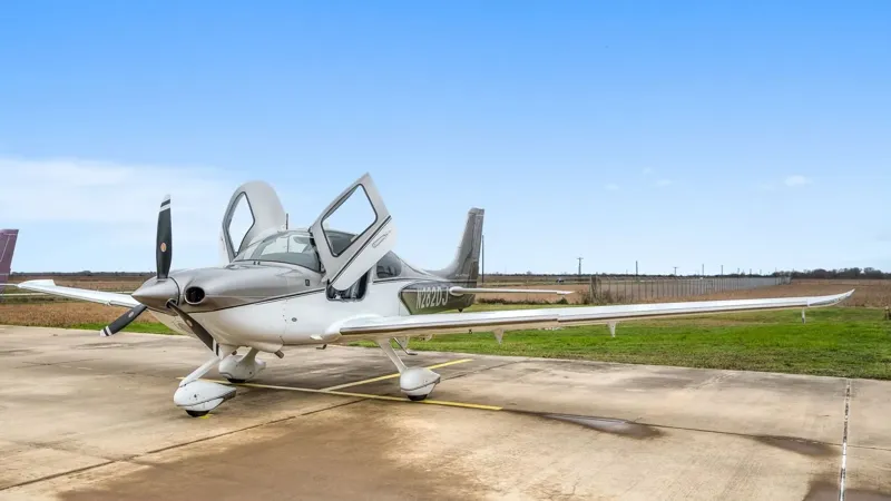 2021 Cirrus SR22 G6 GTS