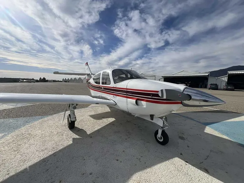 1977 Commander 114