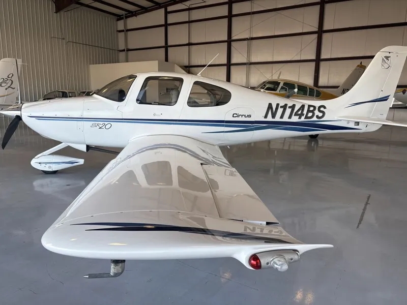 2002 Cirrus SR20 For Sale In Oregon USA (N114BS) for sale
