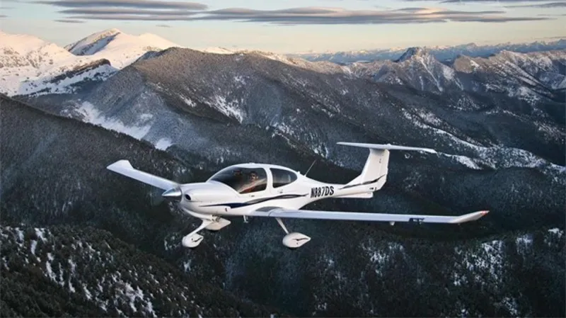 2025 Diamond DA40 for sale