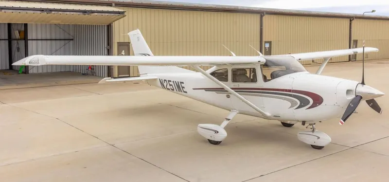 2000 Cessna 182S for sale