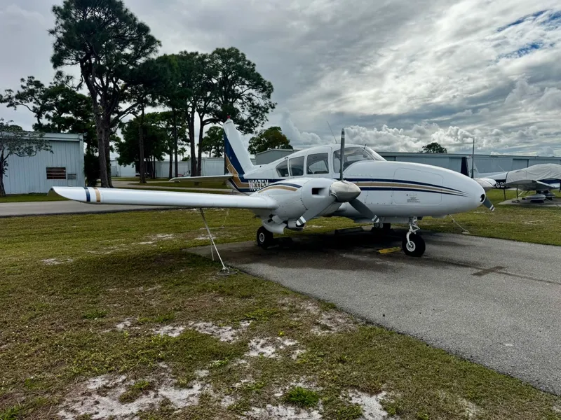 Piper Aztec