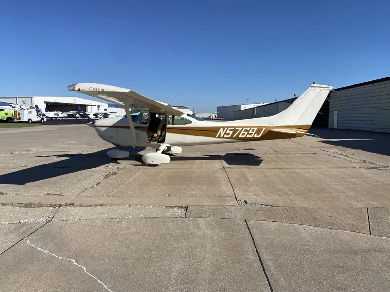 1975 Cessna 182P for sale