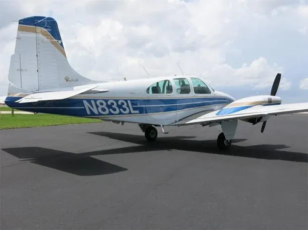 1967 Beechcraft B95A TRAVEL AIR