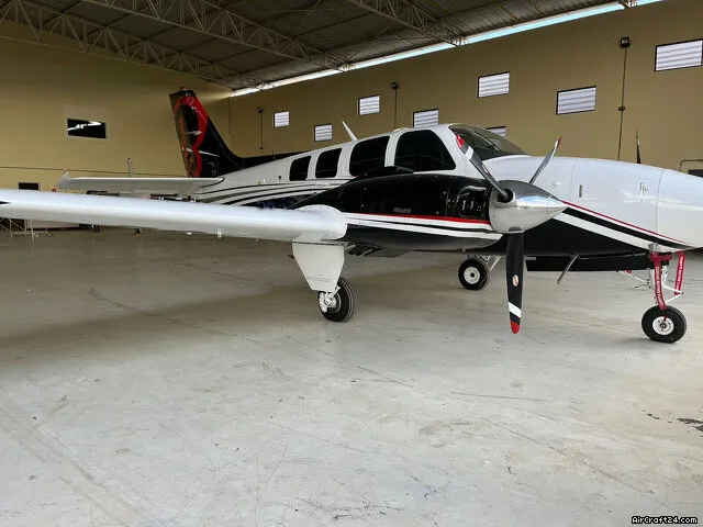 1987 Beechcraft B58