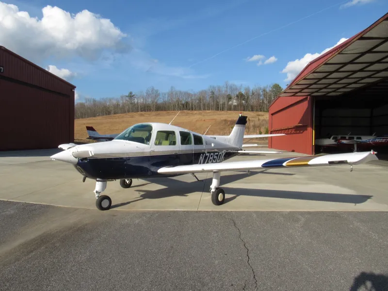 1980 Beechcraft C23 Sundowner 180