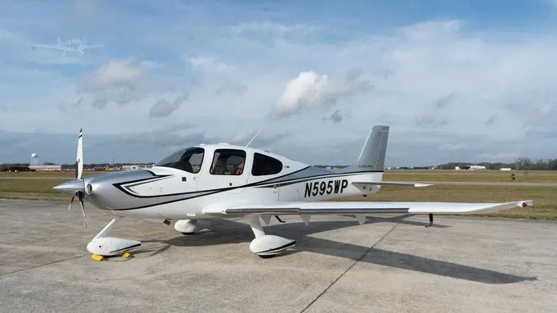 2006 Cirrus SR22 GTS