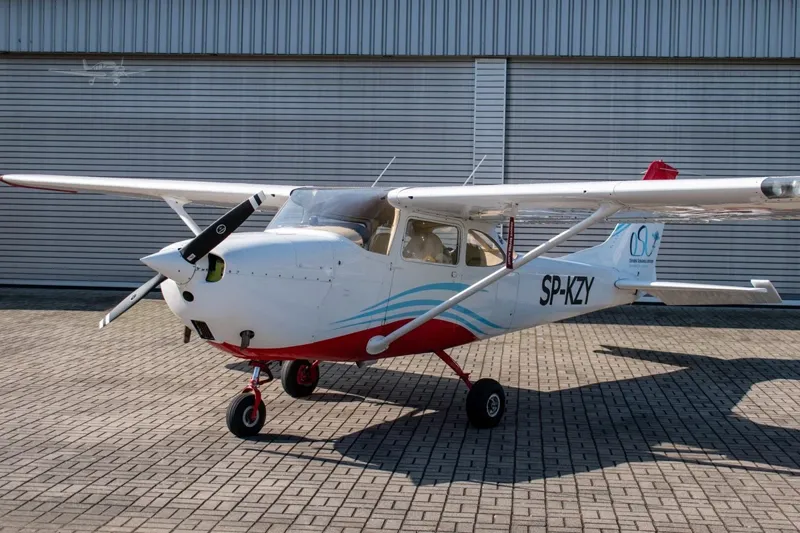 Cessna F-172 H