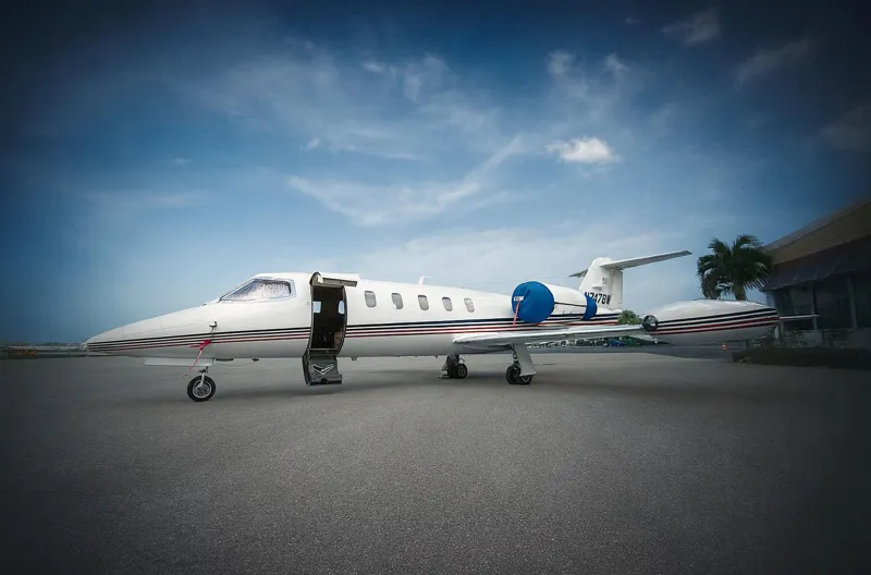 Learjet 35
